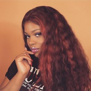 Meet your Posher, Mia